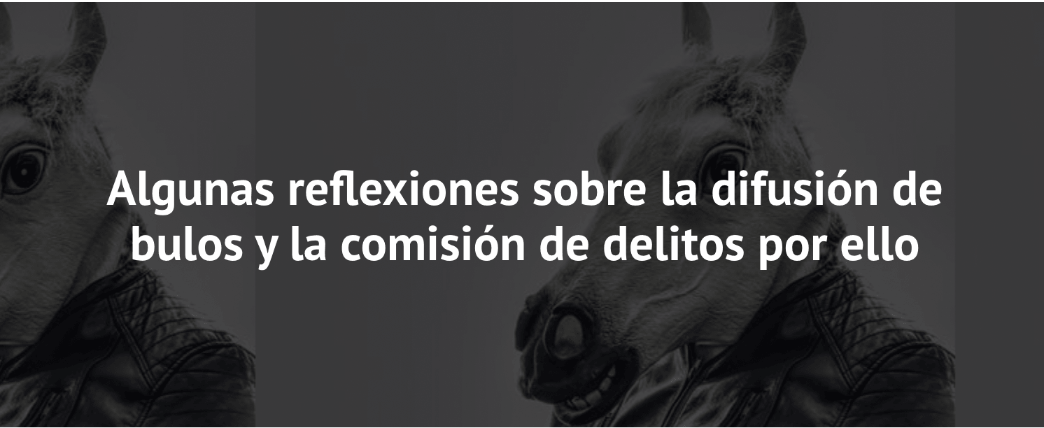 Cabezas de caballo con cuerpo de persona, con una chaqueta de cuero